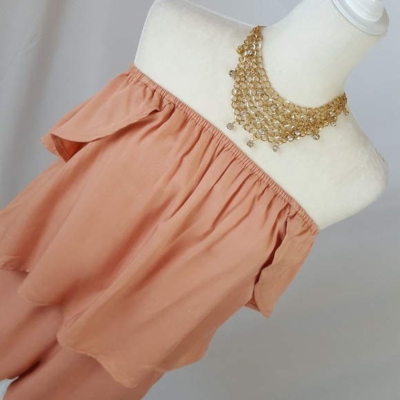 Romeo+Juliet Couture - Peach Ruffle Romper‎ - Picture 3 of 9